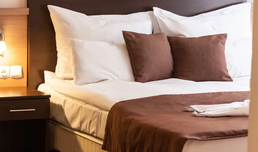 Central Hotel 21 Budapest - Pnksd - teljes elrefizetssel