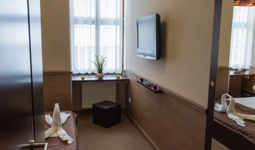 Central Hotel 21 Budapest - Pnksd - teljes elrefizetssel