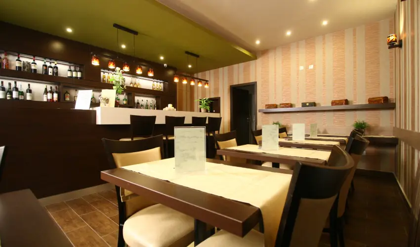 Central Hotel 21 Budapest - Pnksd - teljes elrefizetssel