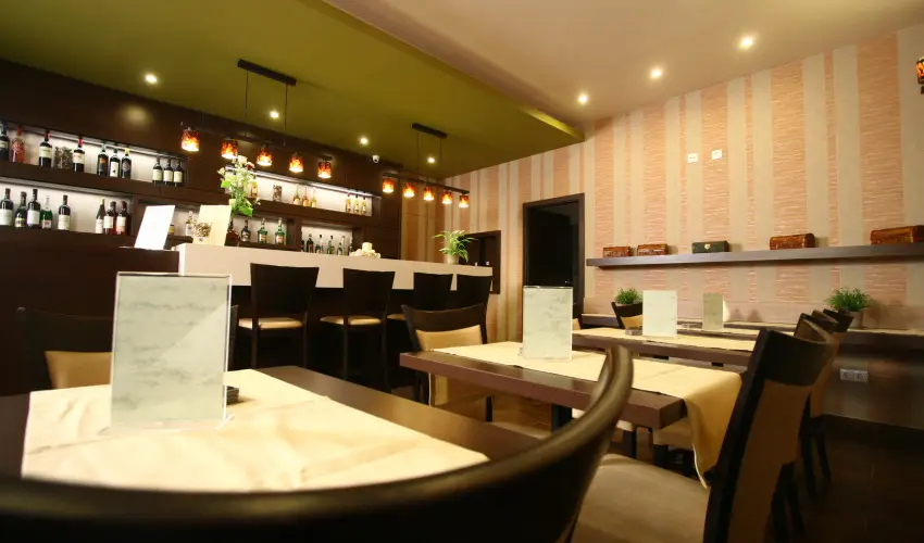 Central Hotel 21 Budapest - Pnksd - teljes elrefizetssel