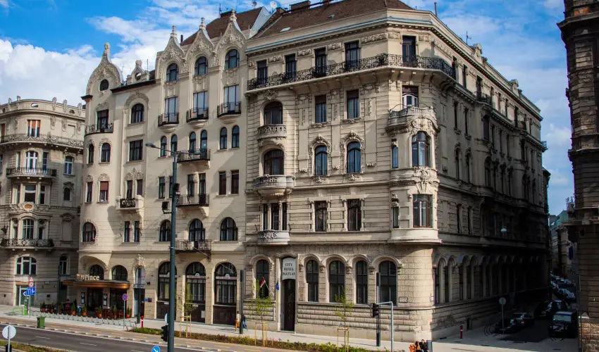 City Hotel Mtys Budapest - Pnksd (min. 3 j)