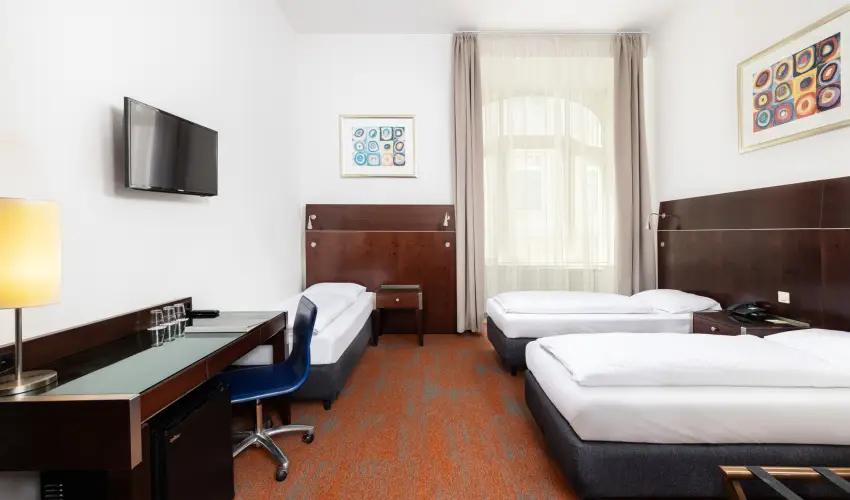 City Hotel M�ty�s Budapest - P�nk�sd (min. 2 �j)
