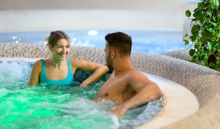 Colosseum Wellness Hotel M�rahalom - P�nk�sd - teljes el�refizet�ssel (min. 3 �j)