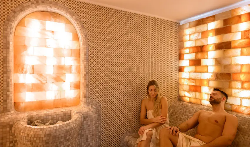 Colosseum Wellness Hotel M�rahalom - P�nk�sd - teljes el�refizet�ssel (min. 3 �j)