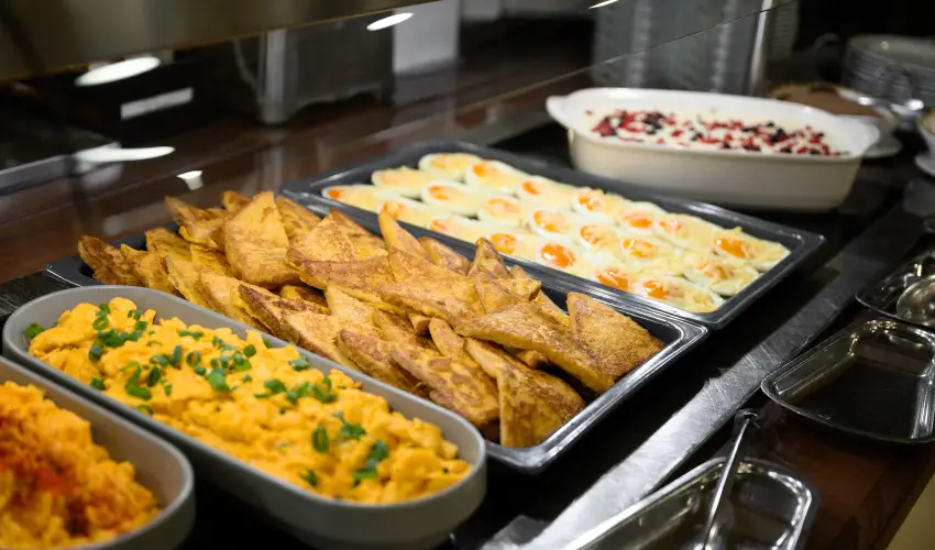 Colosseum Wellness Hotel M�rahalom - P�nk�sd - teljes el�refizet�ssel (min. 3 �j)