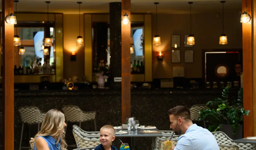 Colosseum Wellness Hotel M�rahalom - P�nk�sd - teljes el�refizet�ssel (min. 3 �j)