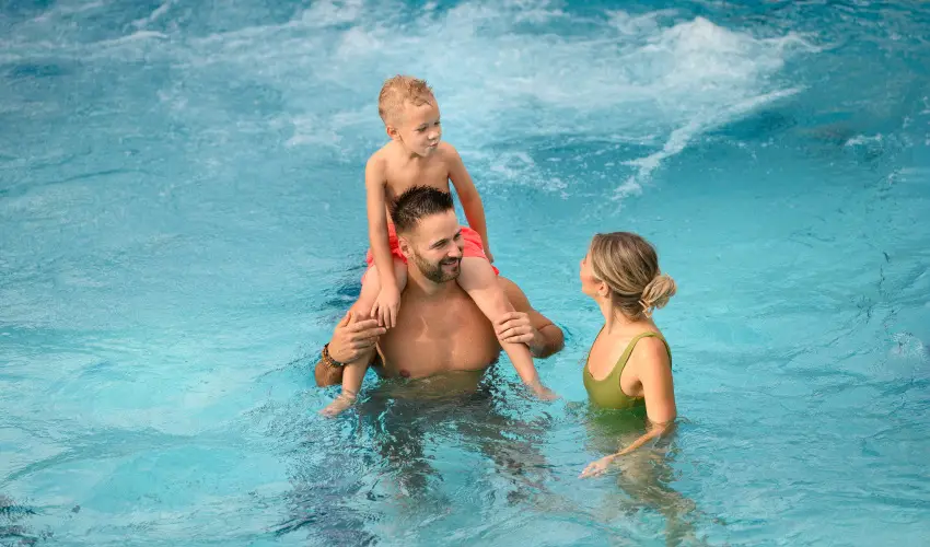 Colosseum Wellness Hotel M�rahalom - P�nk�sd - teljes el�refizet�ssel (min. 3 �j)