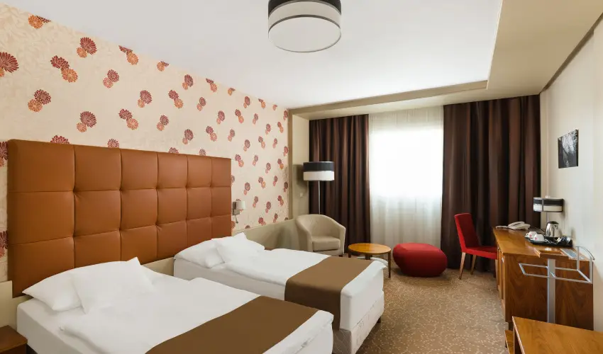 Corso Hotel Pcs Pcs - Pnksd 