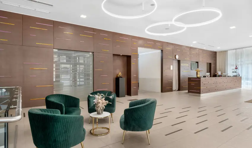 Corso Hotel Pcs Pcs - Pnksd 