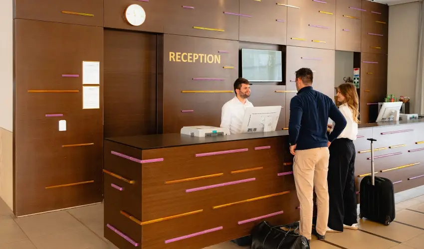 Corso Hotel Pcs Pcs - Pnksd 