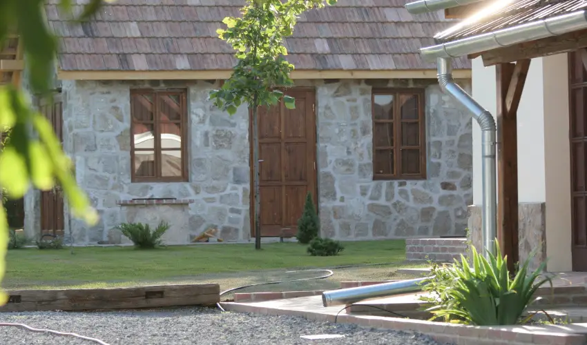 Czirka Vendghz Tolcsva - Pnksd (min. 2 j)