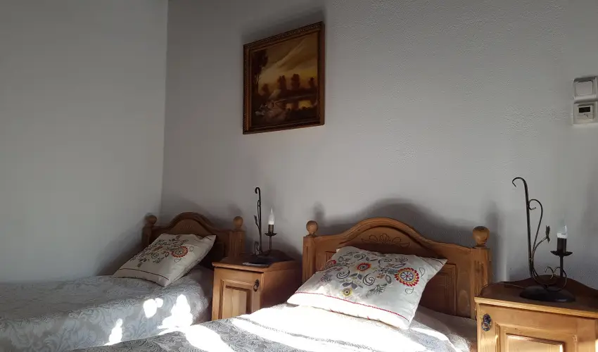 Czirka Vendghz Tolcsva - Pnksd (min. 2 j)