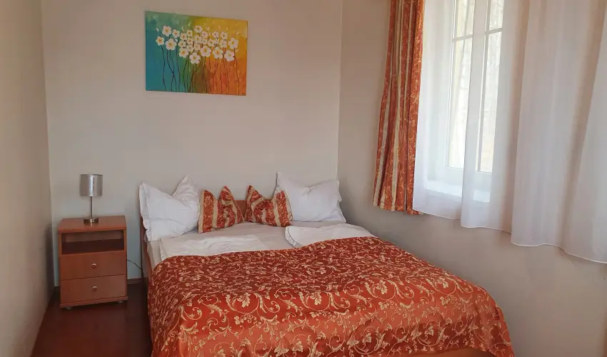 D&A Apartmanh�z Egerszal�k - P�nk�sd 