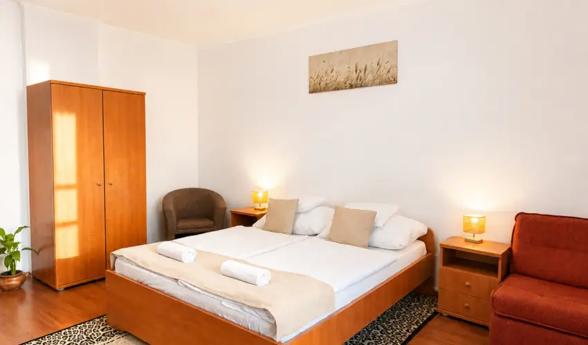 D&A Apartmanh�z Egerszal�k - P�nk�sd (min. 2 �j)