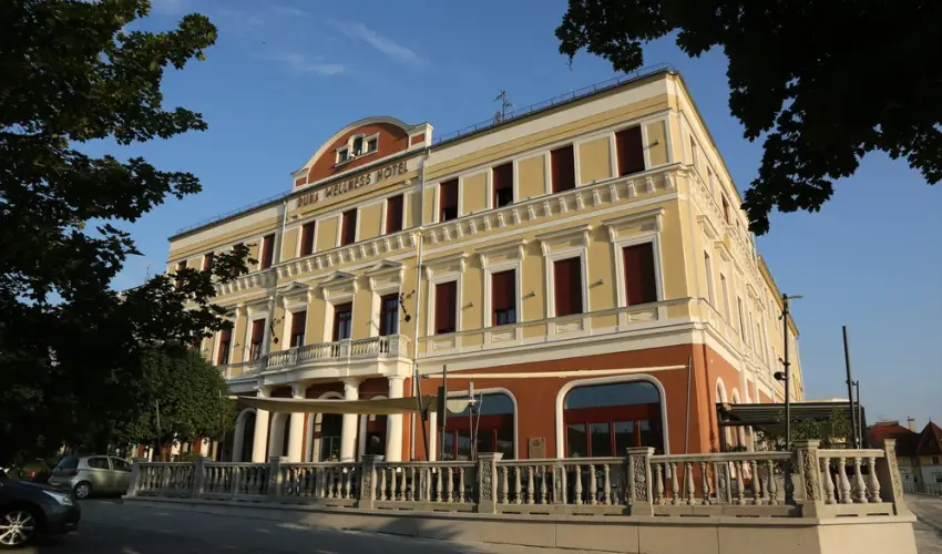 Duna Wellness Hotel Baja - Pnksd 