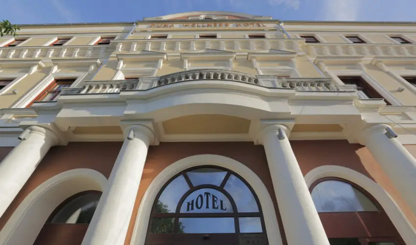 Duna Wellness Hotel Baja - Pnksd 