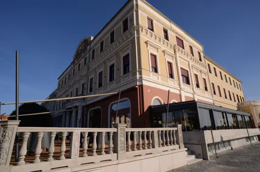 Duna Wellness Hotel - Pnksd 