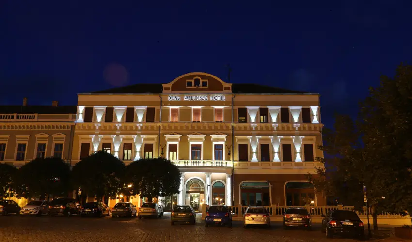 Duna Wellness Hotel Baja - Pnksd 