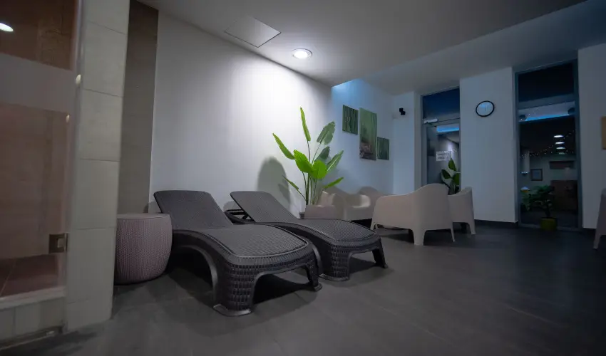 Eleven Business & Sport Hotel Jszrokszlls - Pnksd 