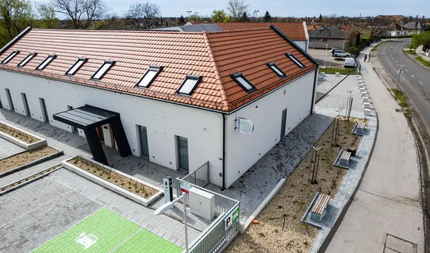 Eleven Business & Sport Hotel Jszrokszlls - Pnksd 