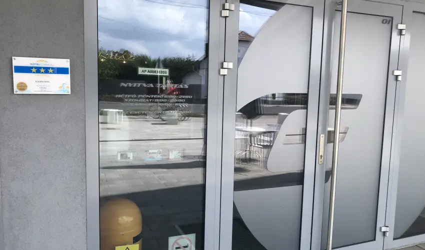 Eleven Business & Sport Hotel Jszrokszlls - Pnksd 