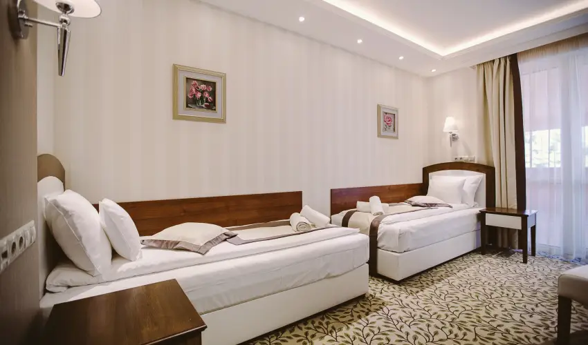 Elix�r Medical Wellness Hotel M�rahalom - P�nk�sd (min. 2 �j)