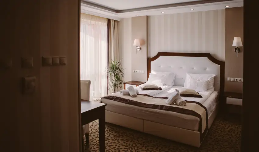 Elix�r Medical Wellness Hotel M�rahalom - P�nk�sd (min. 2 �j)