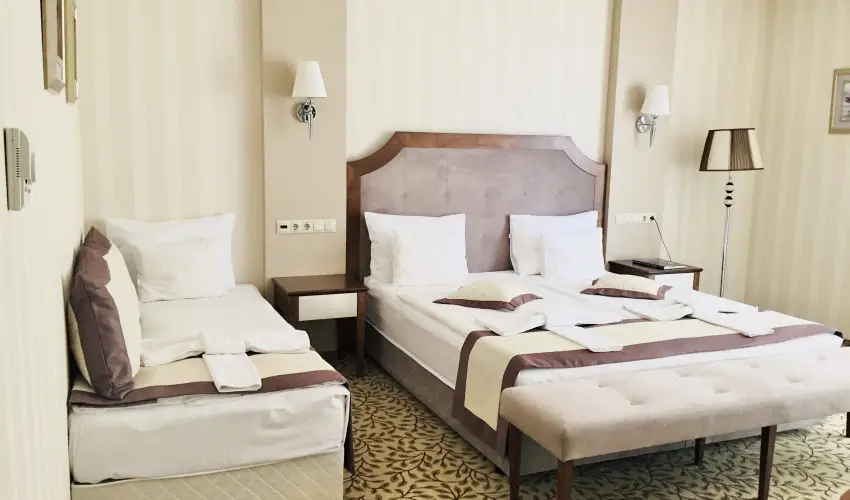 Elix�r Medical Wellness Hotel M�rahalom - P�nk�sd (min. 2 �j)