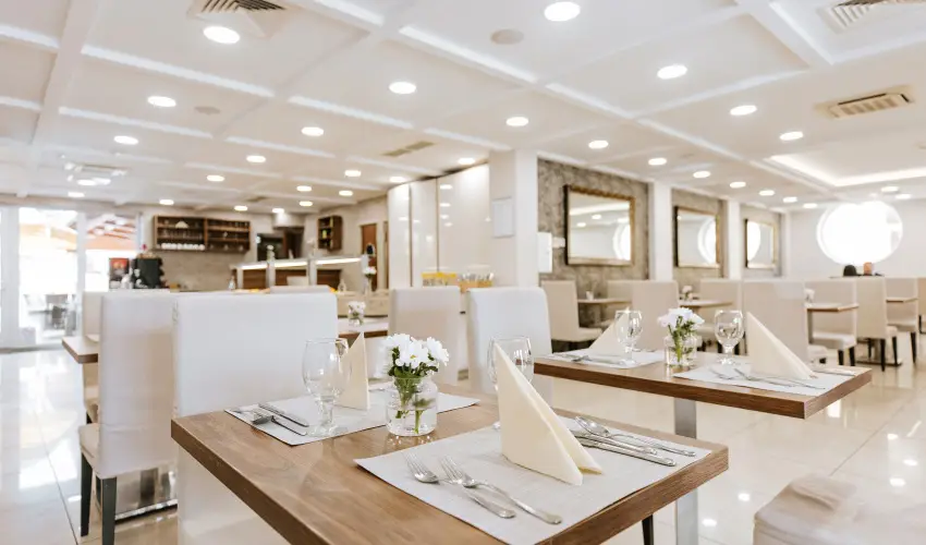 Elix�r Medical Wellness Hotel M�rahalom - P�nk�sd (min. 2 �j)