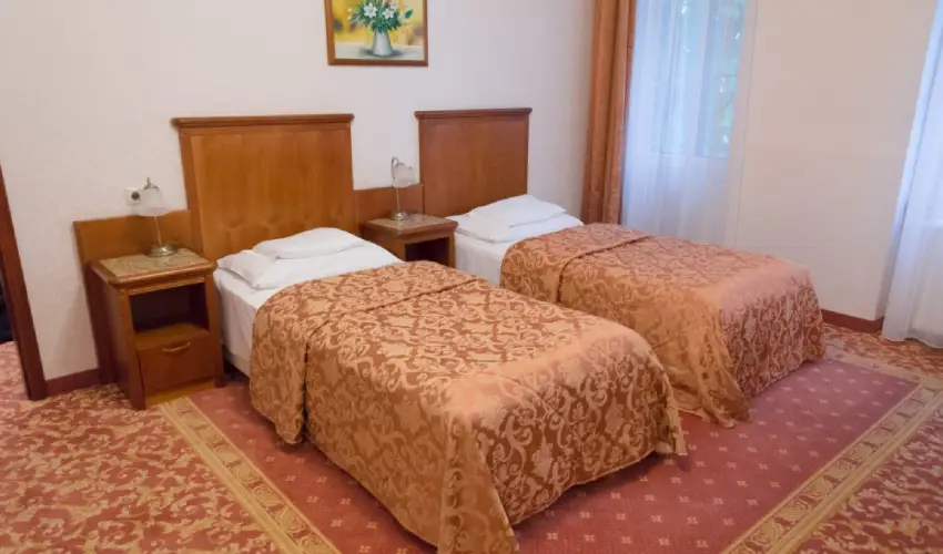 Elizabeth Hotel Gyula - Pnksd (min. 3 j)