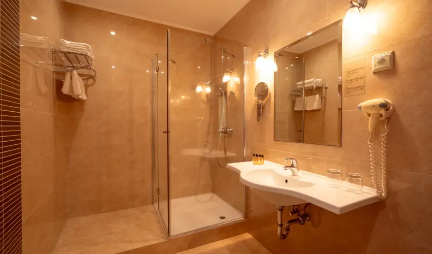 Elizabeth Hotel Gyula - Pnksd (min. 3 j)