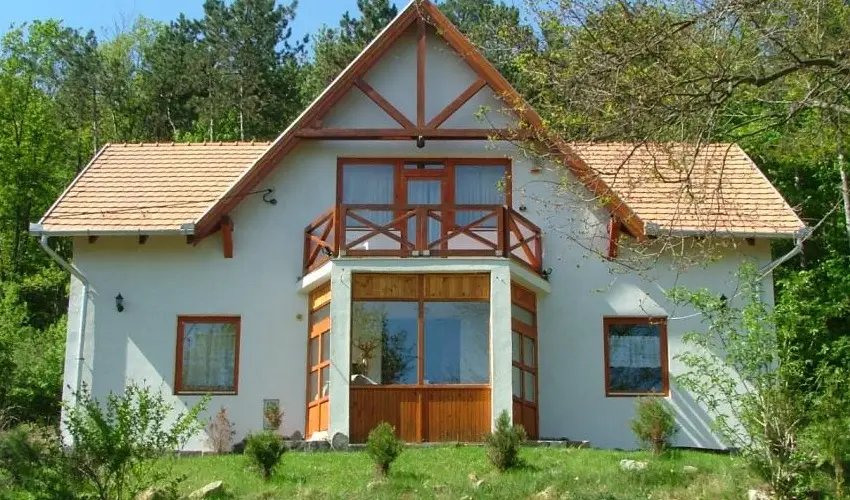 Szarvas Panzi� Erd�b�nye - P�nk�sd (min. 2 �j)