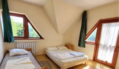 Szarvas Panzi� Erd�b�nye