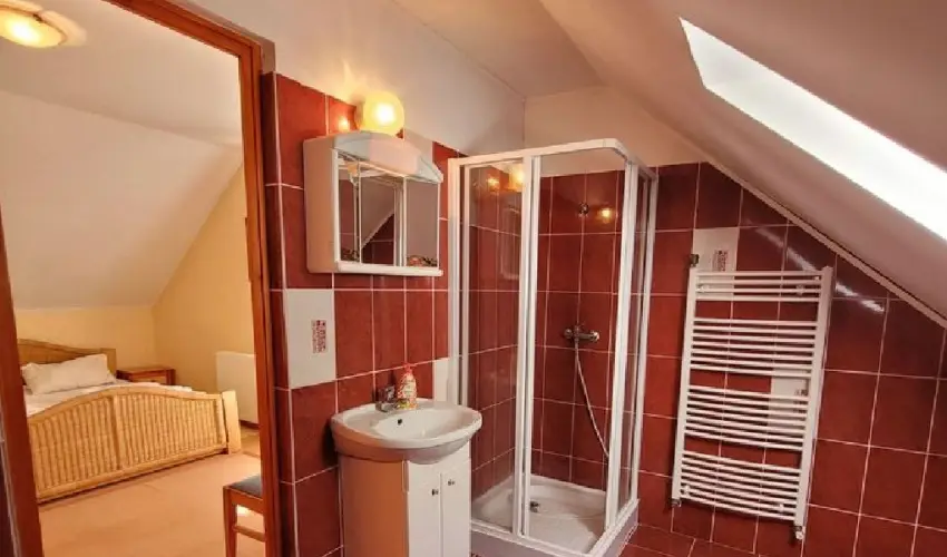 Szarvas Panzi� Erd�b�nye - P�nk�sd (min. 2 �j)