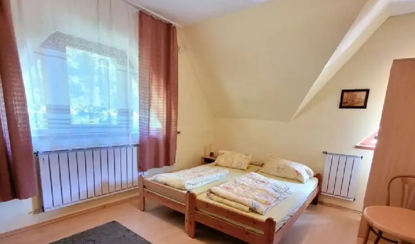 Szarvas Panzi� Erd�b�nye - P�nk�sd (min. 2 �j)