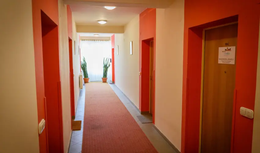 Erika Apartman Srvr - Pnksd (min. 2 j)