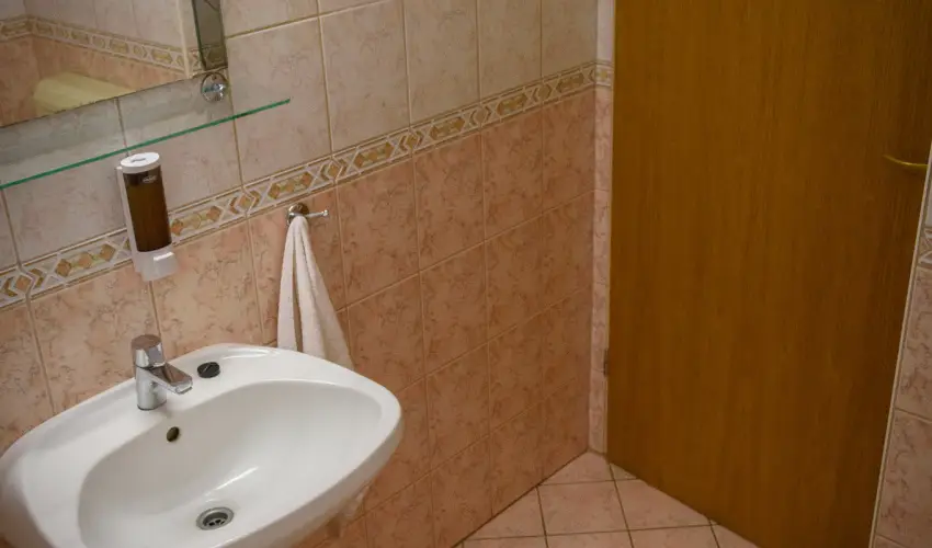 Erika Apartman Srvr - Pnksd (min. 2 j)