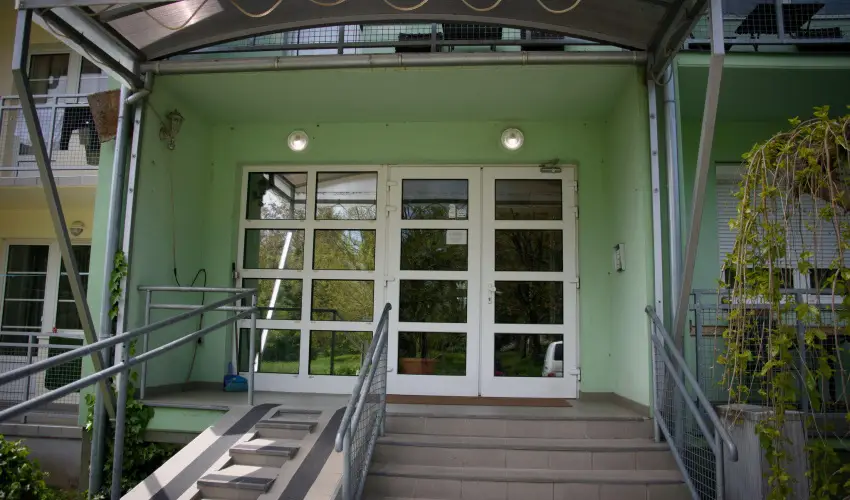 Erika Apartman Srvr - Pnksd (min. 2 j)