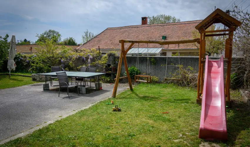 Erika Apartman Srvr - Pnksd (min. 2 j)