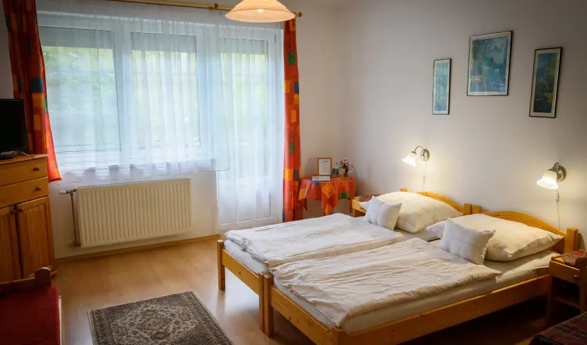 Erika Apartman Srvr - Pnksd (min. 2 j)