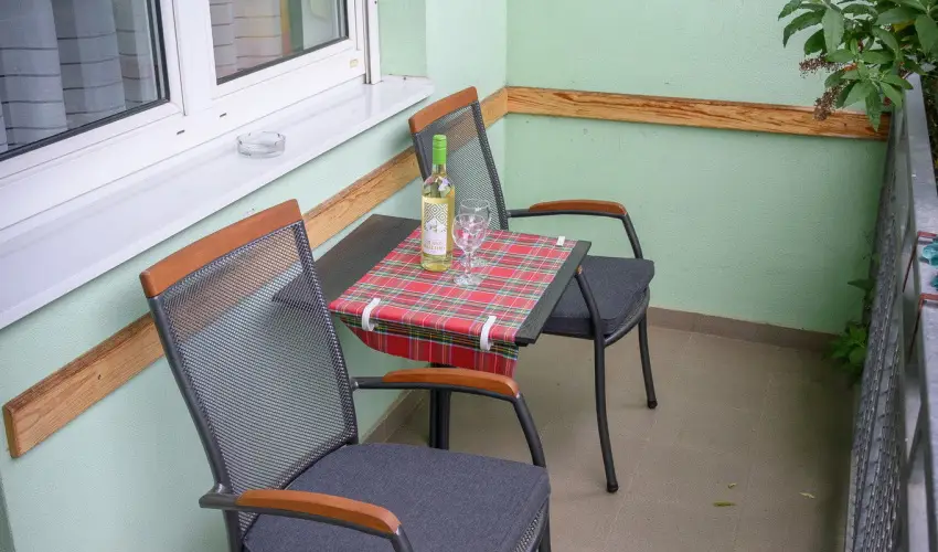 Erika Apartman Srvr - Pnksd (min. 2 j)