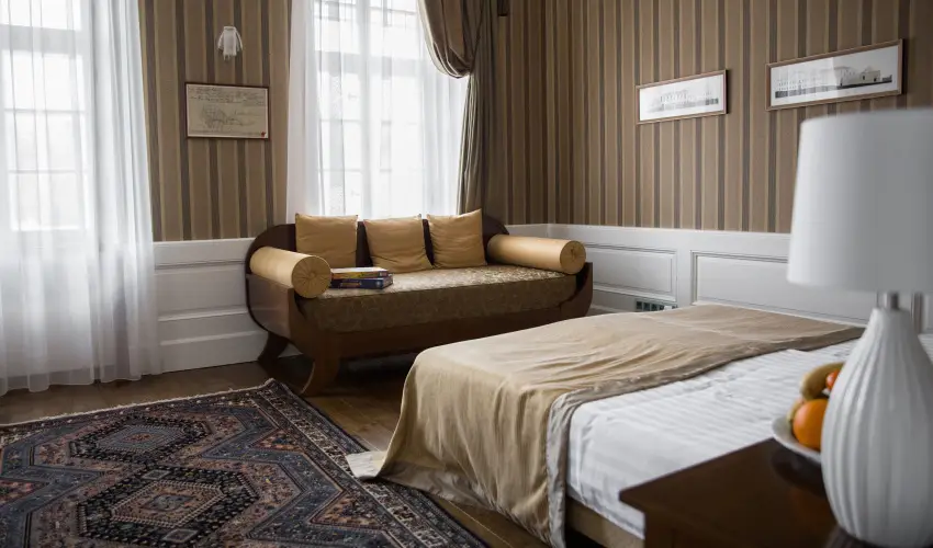 Erzsébet Nagy Szálloda Paks - Pünkösd