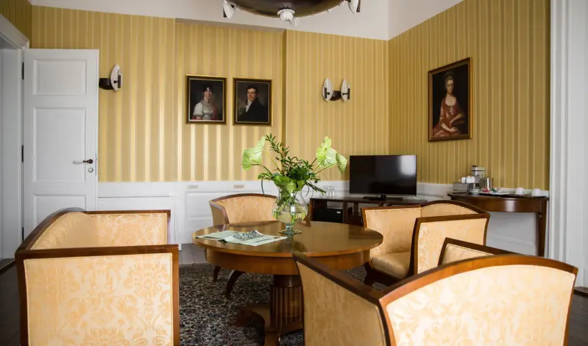 Erzsébet Nagy Szálloda Paks - Pünkösd