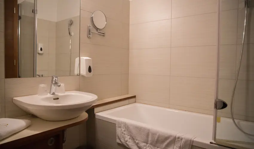 Erzsébet Nagy Szálloda Paks - Pünkösd