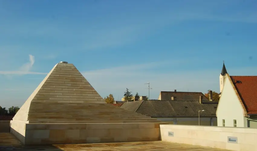 Erzsébet Nagy Szálloda Paks - Pünkösd