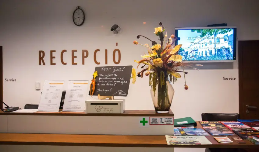 Erzsébet Nagy Szálloda Paks - Pünkösd