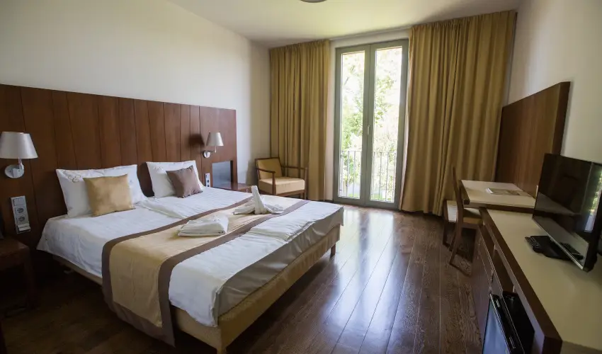 Erzsébet Nagy Szálloda Paks - Pünkösd