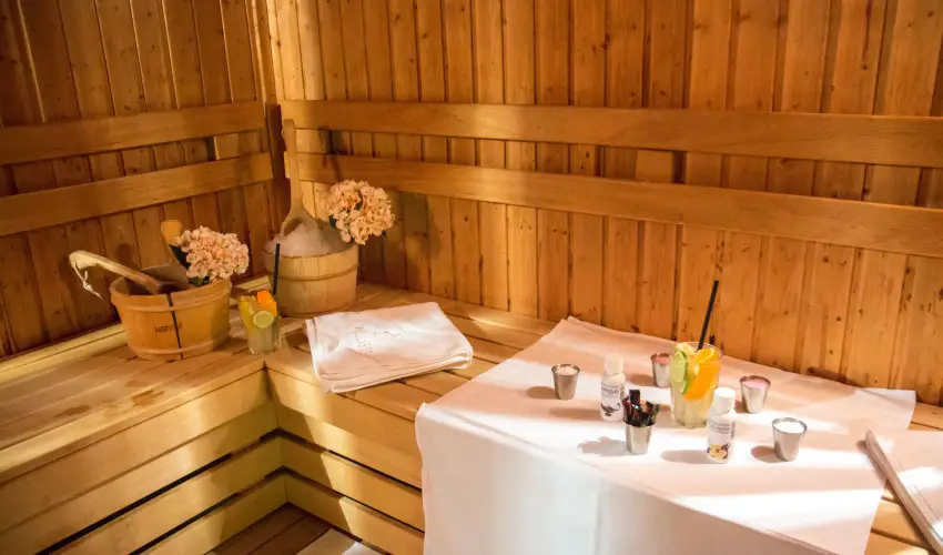 Erzsébet Nagy Szálloda Paks - Pünkösd