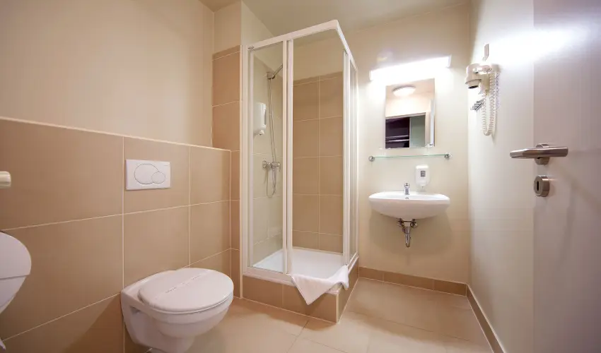 Erzsbet Kirlyn Szlloda Gdll - Pnksd - specilis elrefizetssel