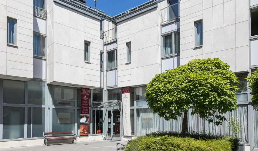 Erzsbet Kirlyn Szlloda Gdll - Pnksd - specilis elrefizetssel